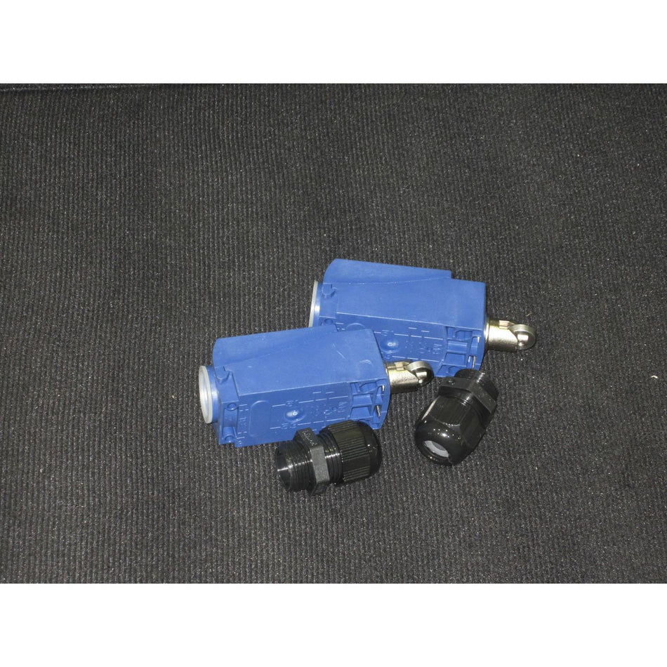 JLG Part # 1001120485 - KIT (SERVICE). PHP SWITCH