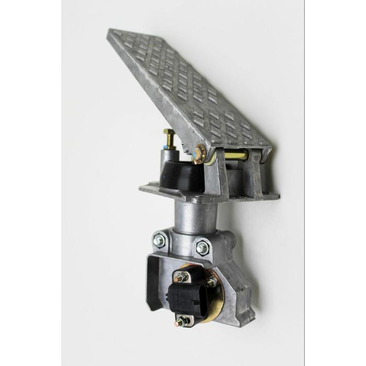 Genie Part # 108823. 108823GT - THROTTLE PEDAL. ELECTRIC