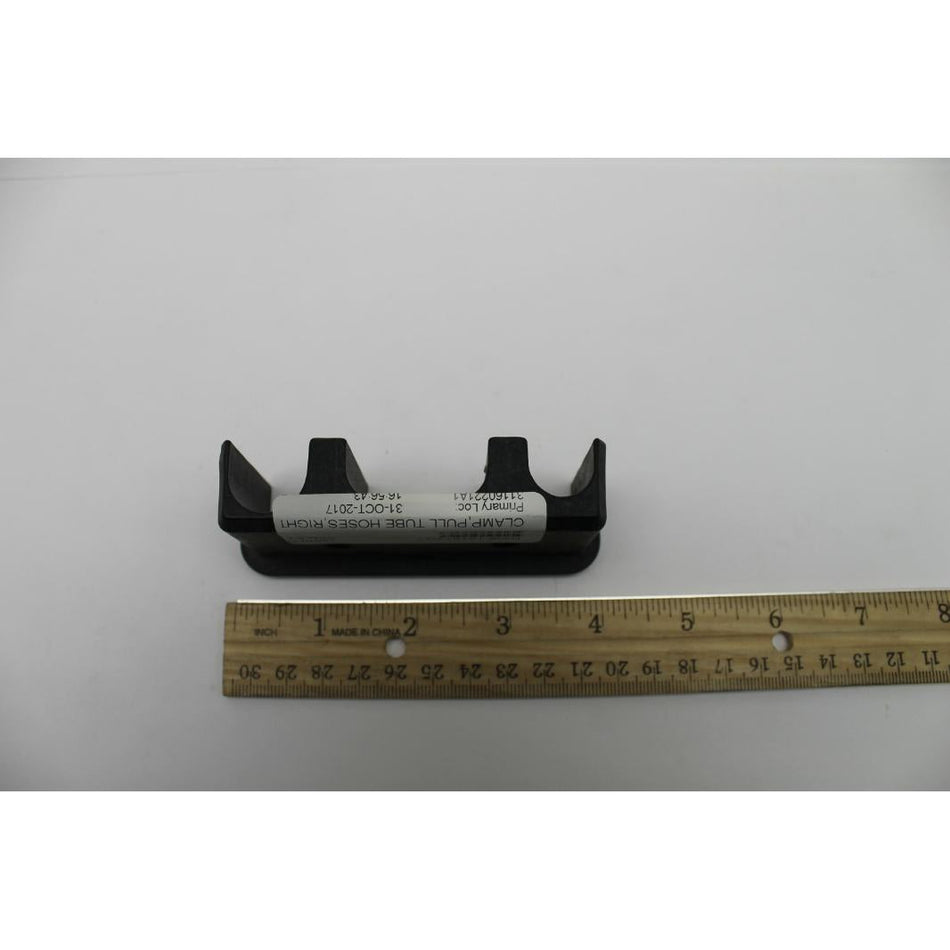 Genie Part # 121872. 121872GT - CLAMP. PULL TUBE HOSES. RIGHT