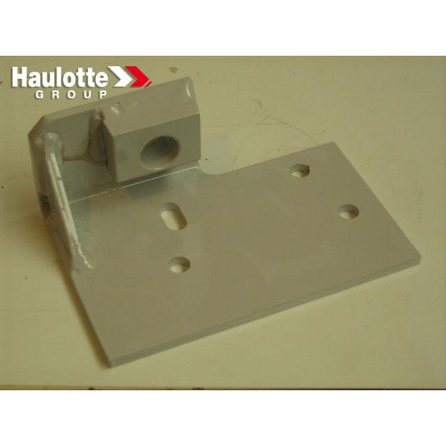 Haulotte Part # 179P237930 - ANGLE BRACKET