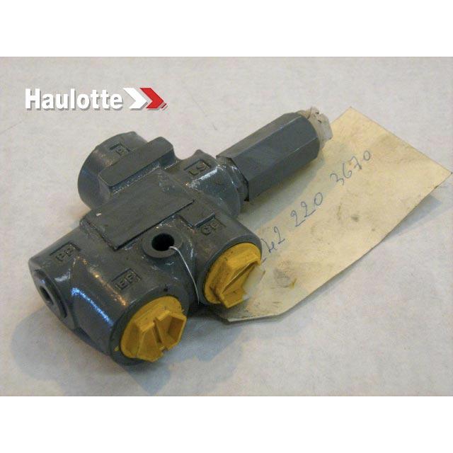 Haulotte Part # 2422203670 - FLOW DIVIDER VALVE