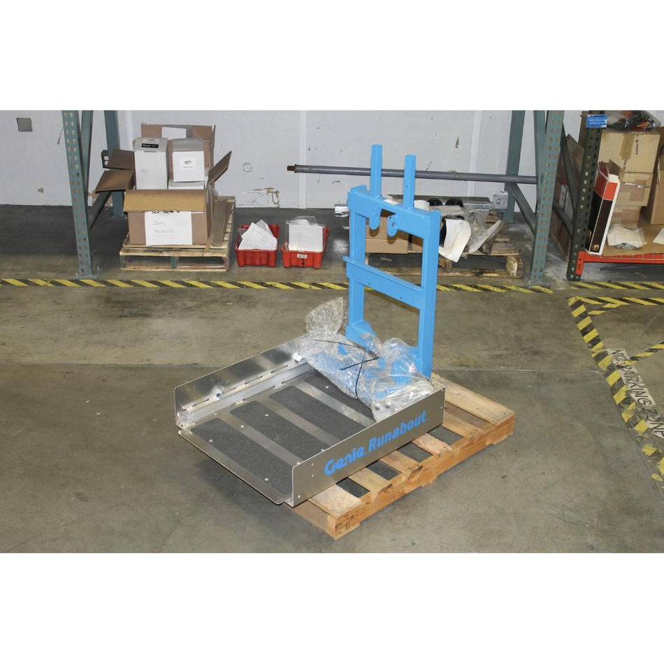 Genie Part # 124884. 124884GT - KIT. EXT PLAT. CE. GR